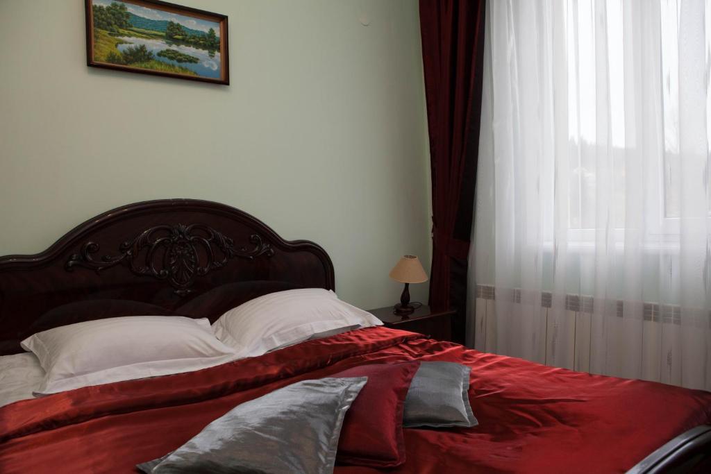 Ялинка Готель Vyshkiv Camera foto